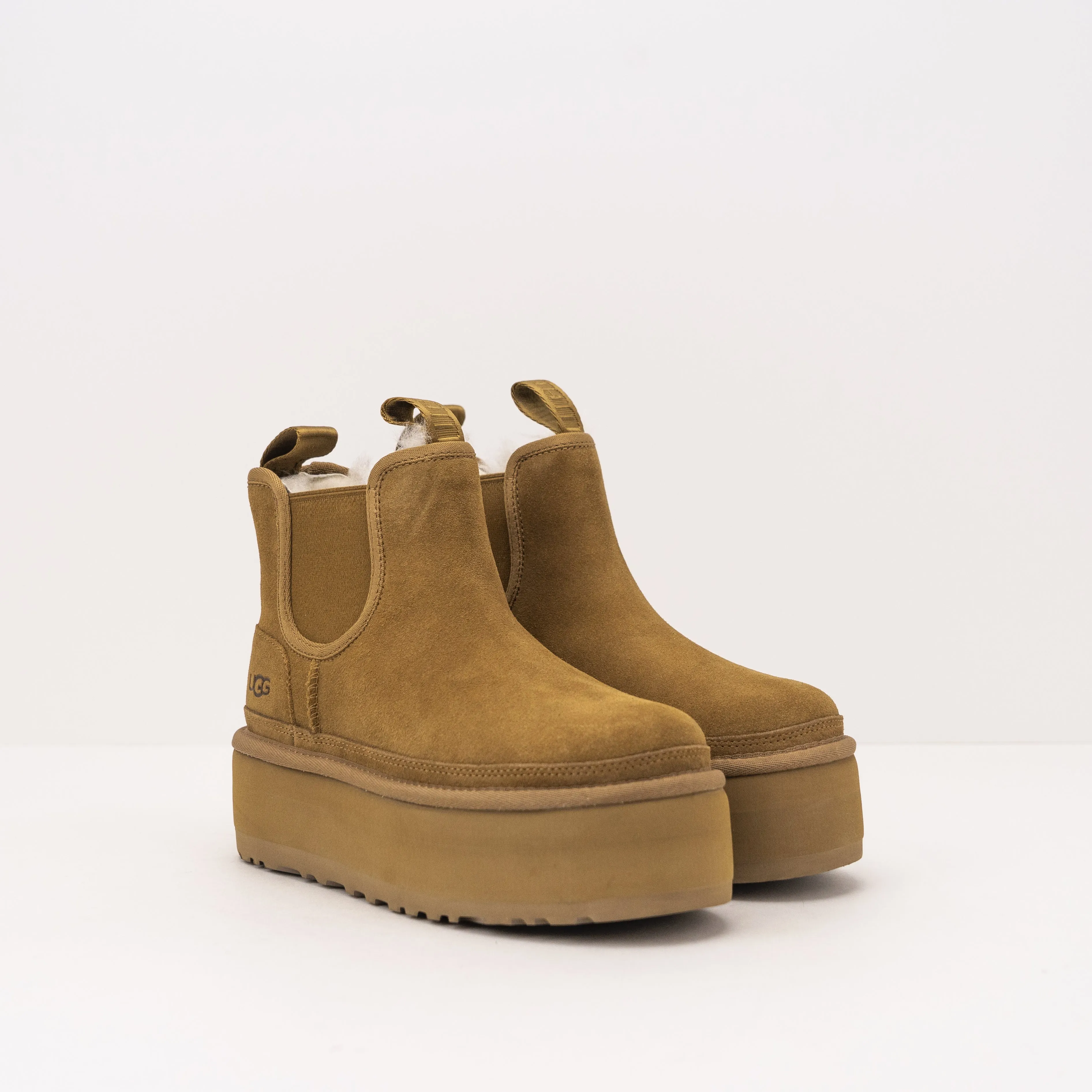 BOTA - UGG - NEUMEL PLATFORM CHELSEA CHESNUT