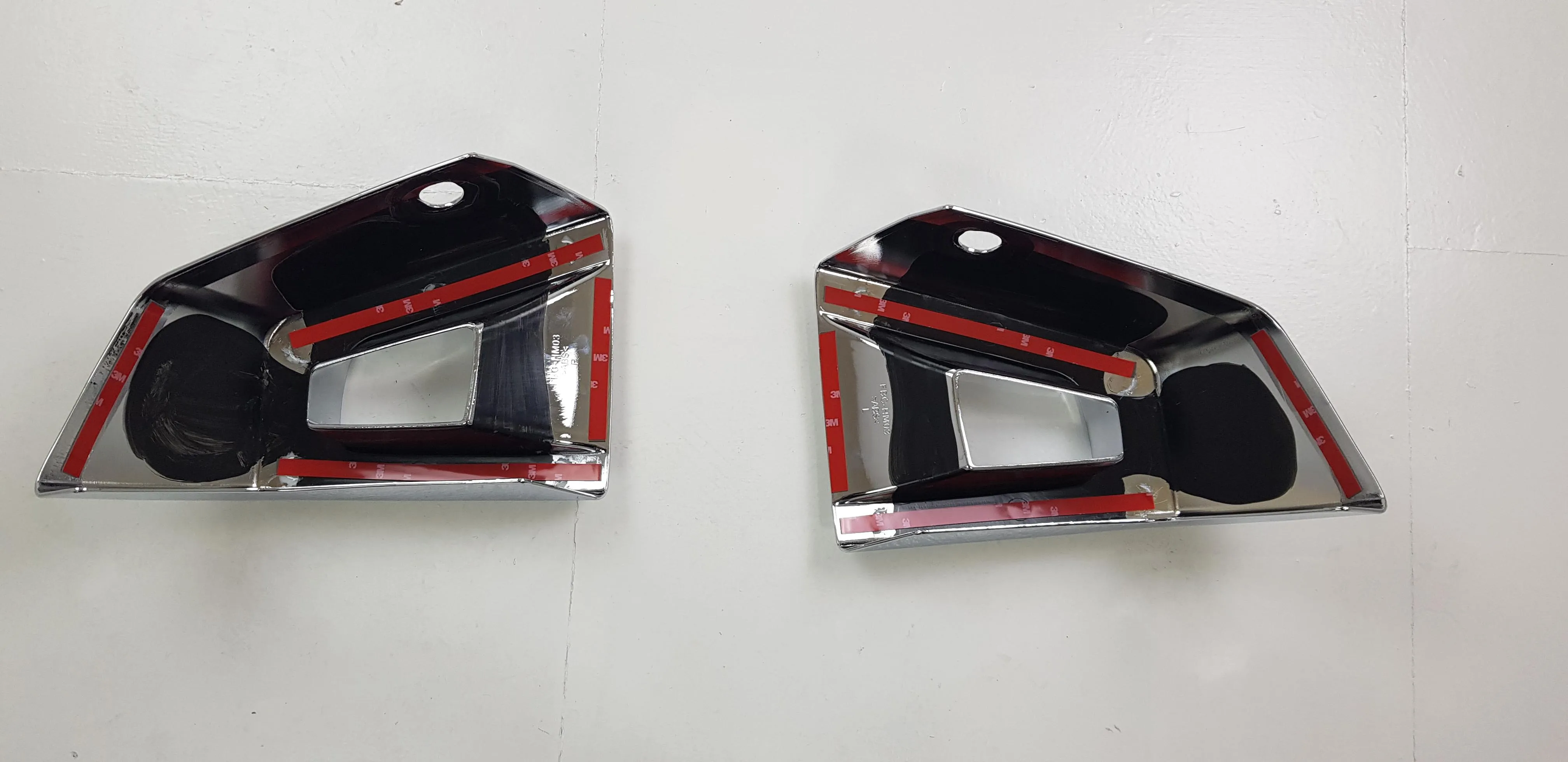 Chromed Front Bumper Corner Caps for Hummer H3