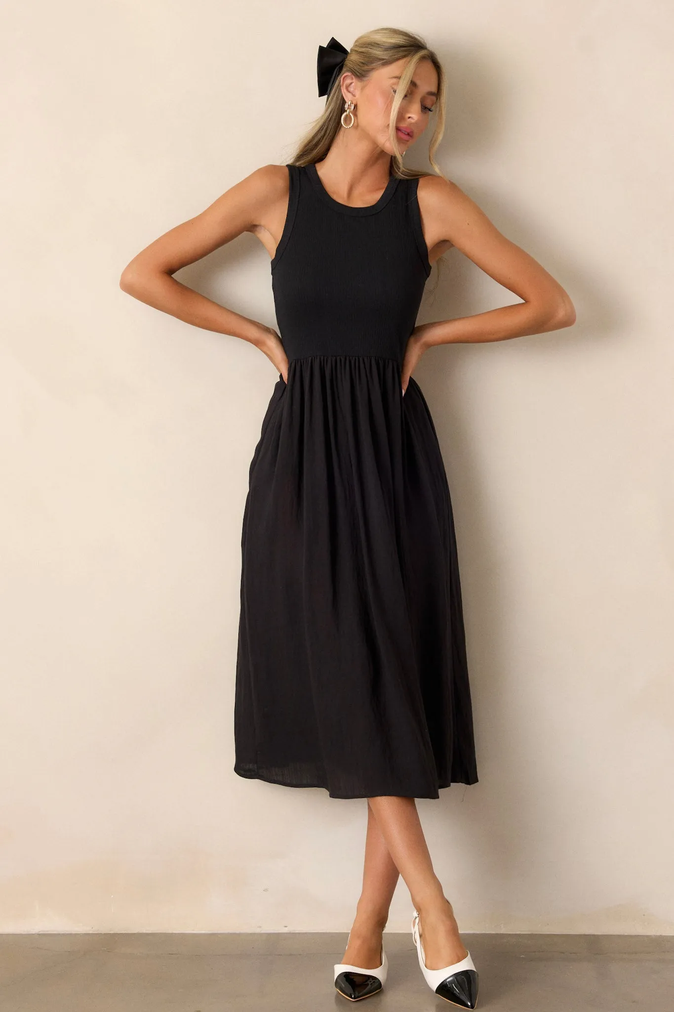 Find The Answer Black Ribbed Midi Dress