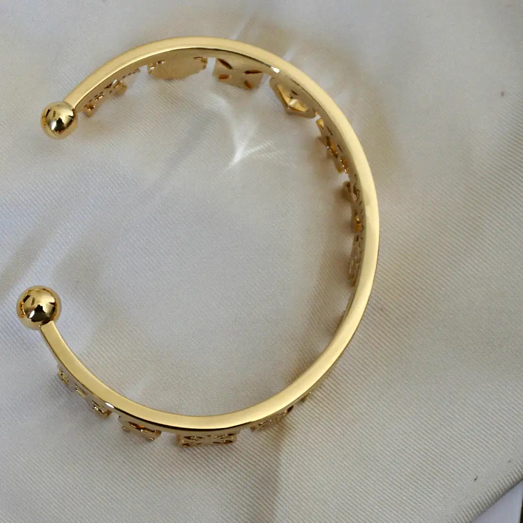 SAHMANI 18K Gold Charm Bangle