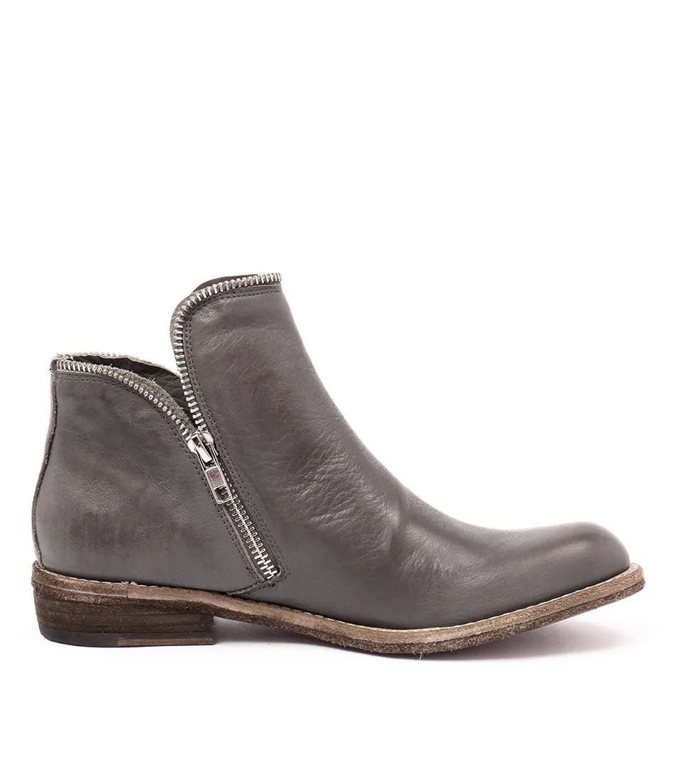 SILENT D Crow Dark Grey Rub Leather